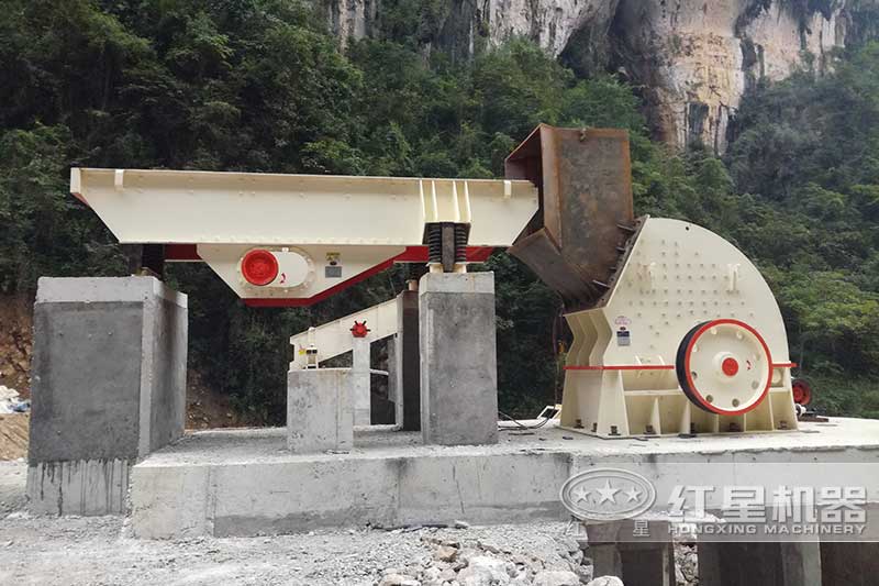 重锤式破碎机现场 重锤式破碎机现场