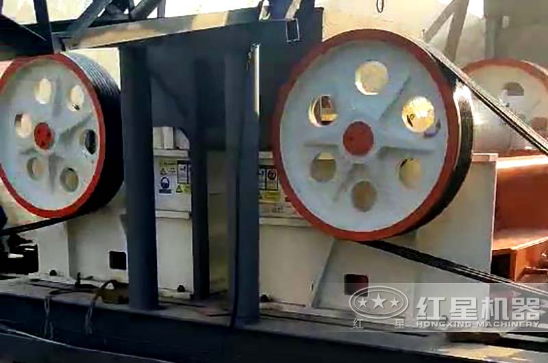 细颚式破碎机碎煤现场 细颚式破碎机碎煤现场