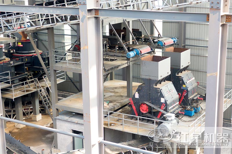 江苏客户大型砂石现场反击式破碎机 江苏客户大型砂石现场反击式破碎机