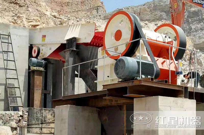 颚式破碎机现场 颚式破碎机现场