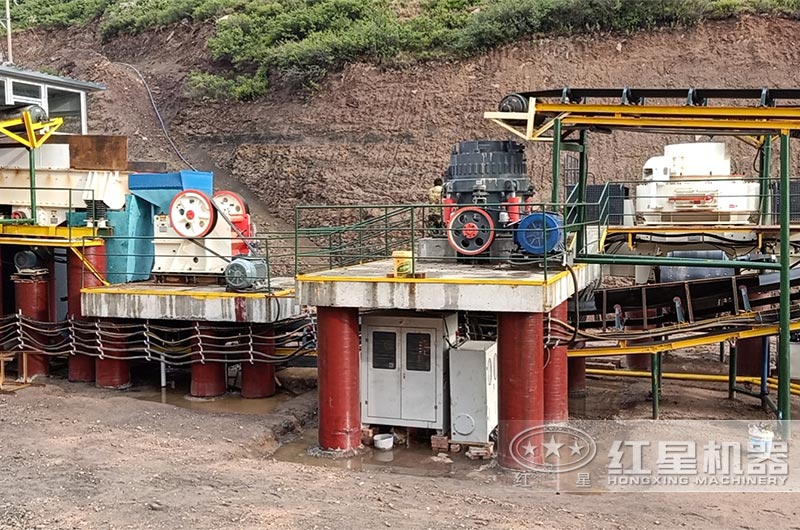 1750液压圆锥机处理青石现场 1750液压圆锥机处理青石现场