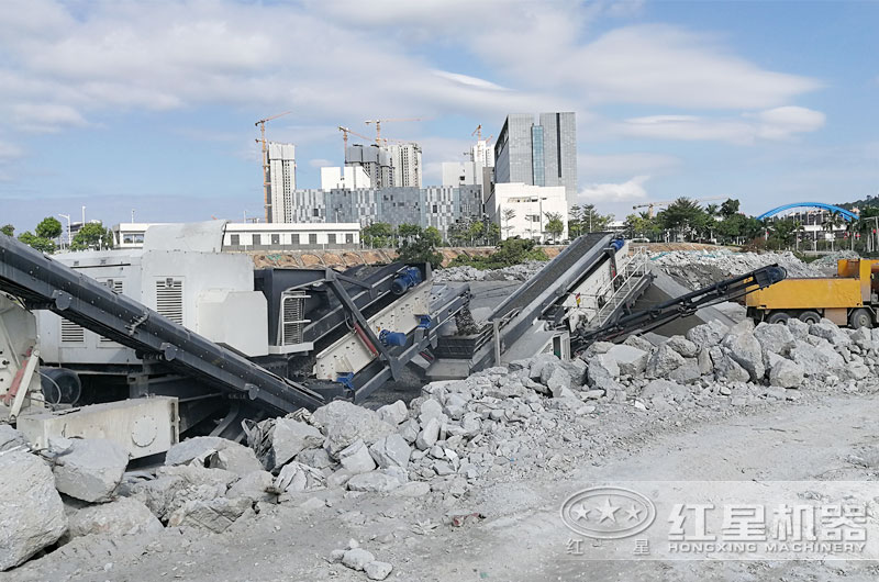 红星履带破碎筛分站现场 红星履带破碎筛分站现场