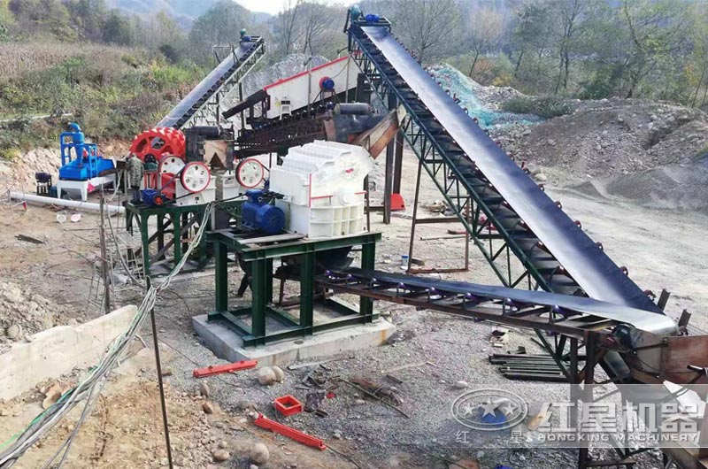 与其他设备组合搭配作业的PEX鄂式破碎机 与其他设备组合搭配作业的PEX鄂式破碎机