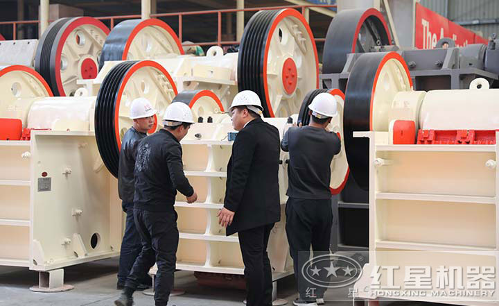 用户来厂考察，多种设备型号让用户眼见为实